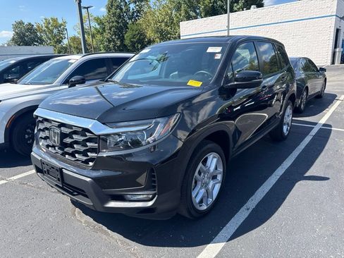 Certified 2025 Honda Passport EX-L image 3