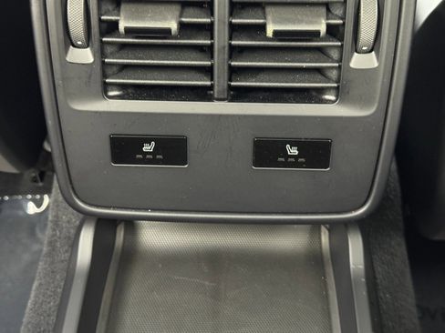 Used 2023 Porsche Taycan 4S w/ Technology Package image 36