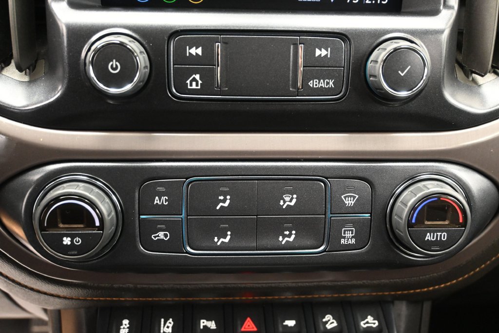 Used 2022 GMC Canyon AT4 w/ Driver Alert Package AWD/4WD image 16
