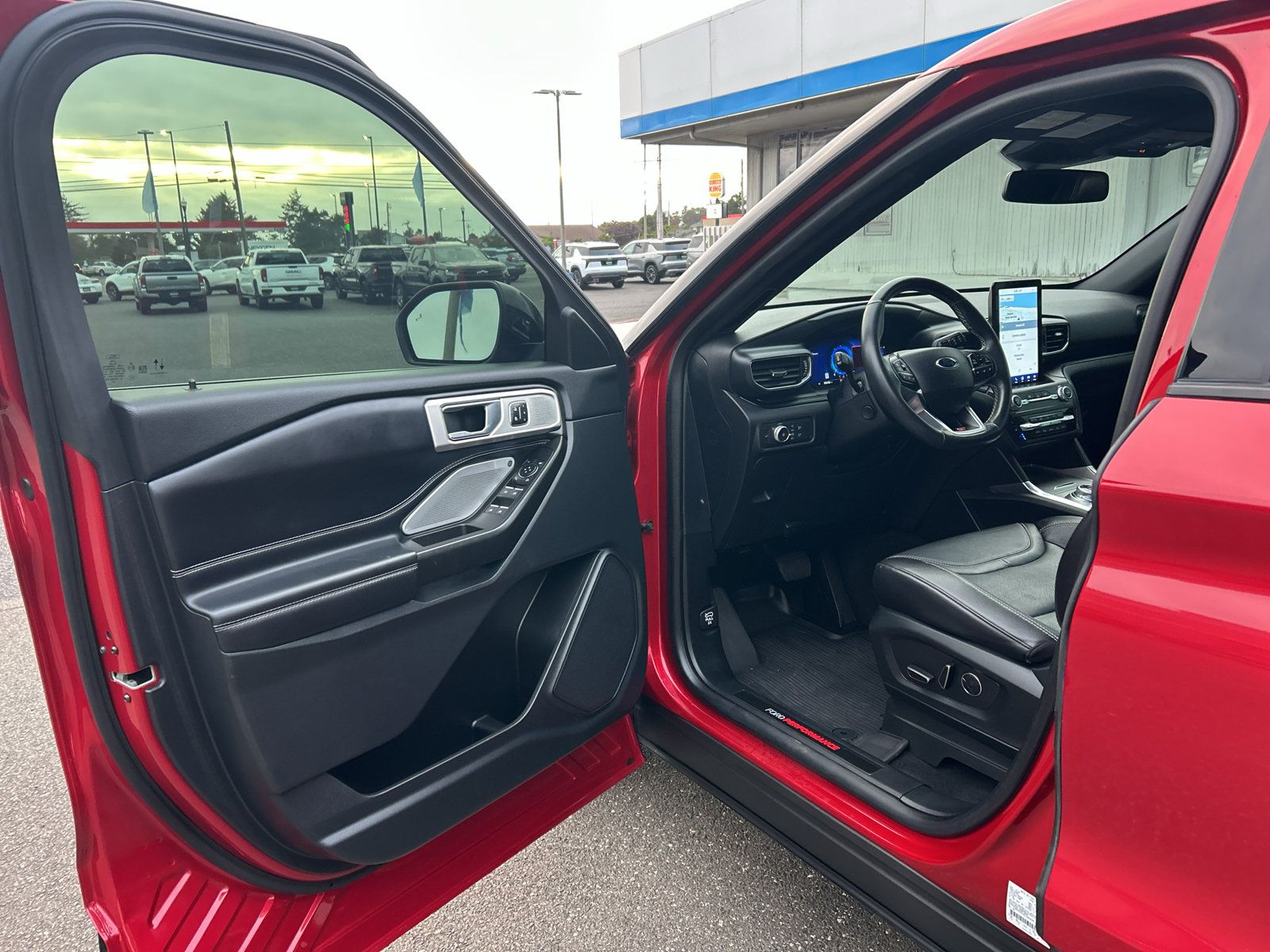 Used 2020 Ford Explorer ST w/ ST Street Pack AWD/4WD image 11