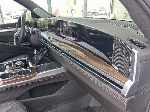 Used 2026 Cadillac Escalade Platinum Sport w/ LPO, Floor Liner Package RWD image 18