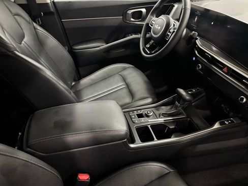 Used 2025 Kia Sorento S w/ Panoramic Sunroof Package FWD image 22