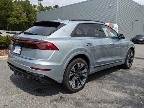 Used 2024 Audi Q8 Premium Plus image 3