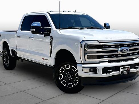 Used 2024 Ford F250 Platinum AWD/4WD image 3