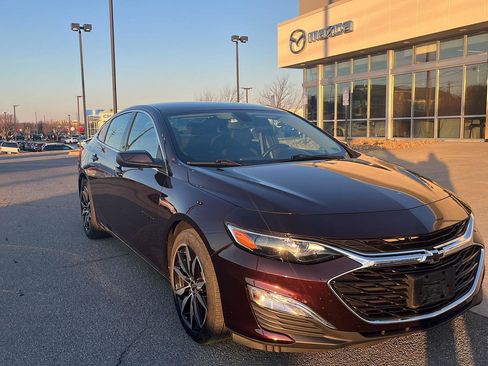 Used 2020 Chevrolet Malibu RS image 1