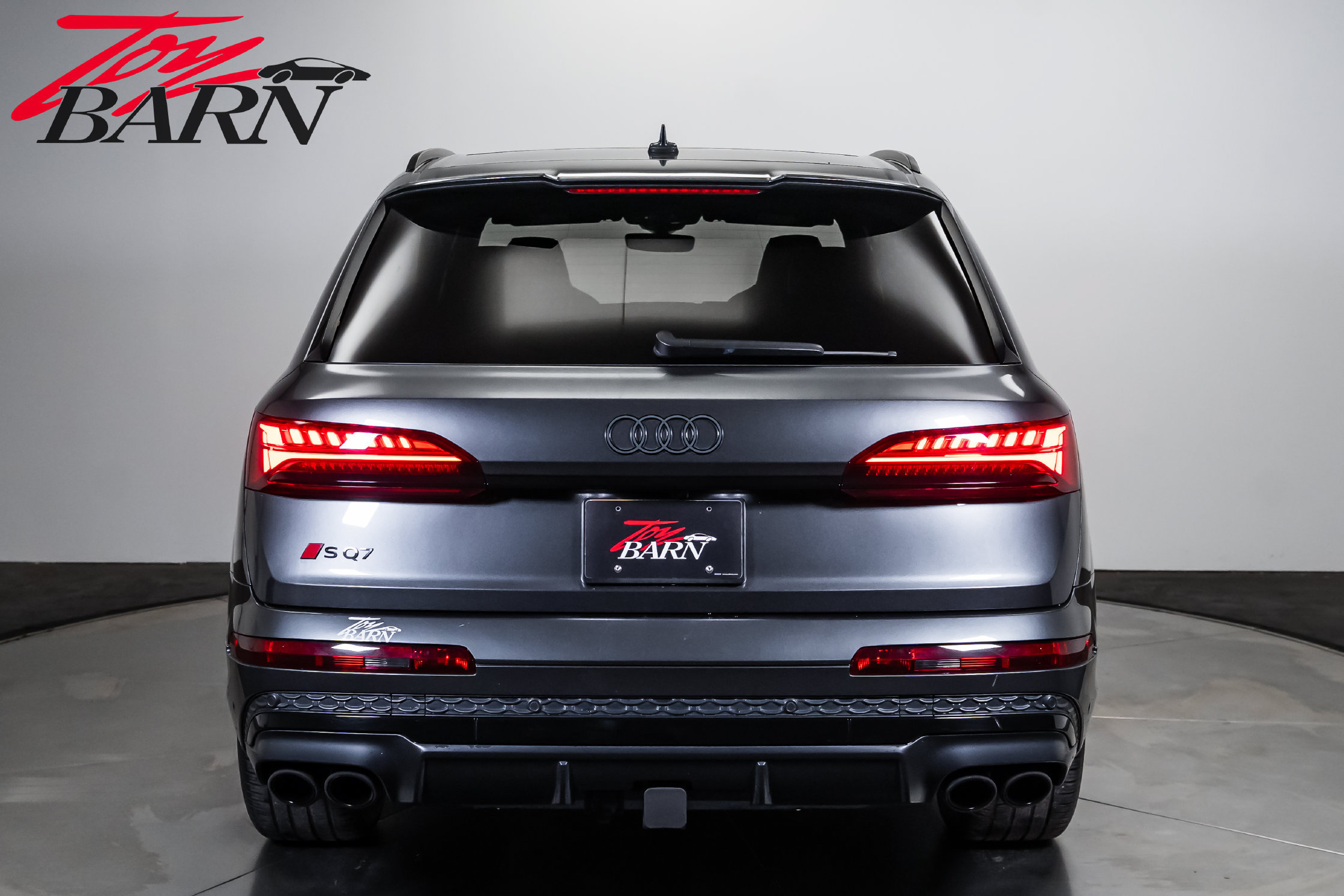 Used 2025 Audi SQ7 Premium Plus AWD/4WD image 4