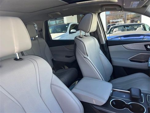 Used 2024 Acura MDX SH-AWD w/ Advance Package image 32