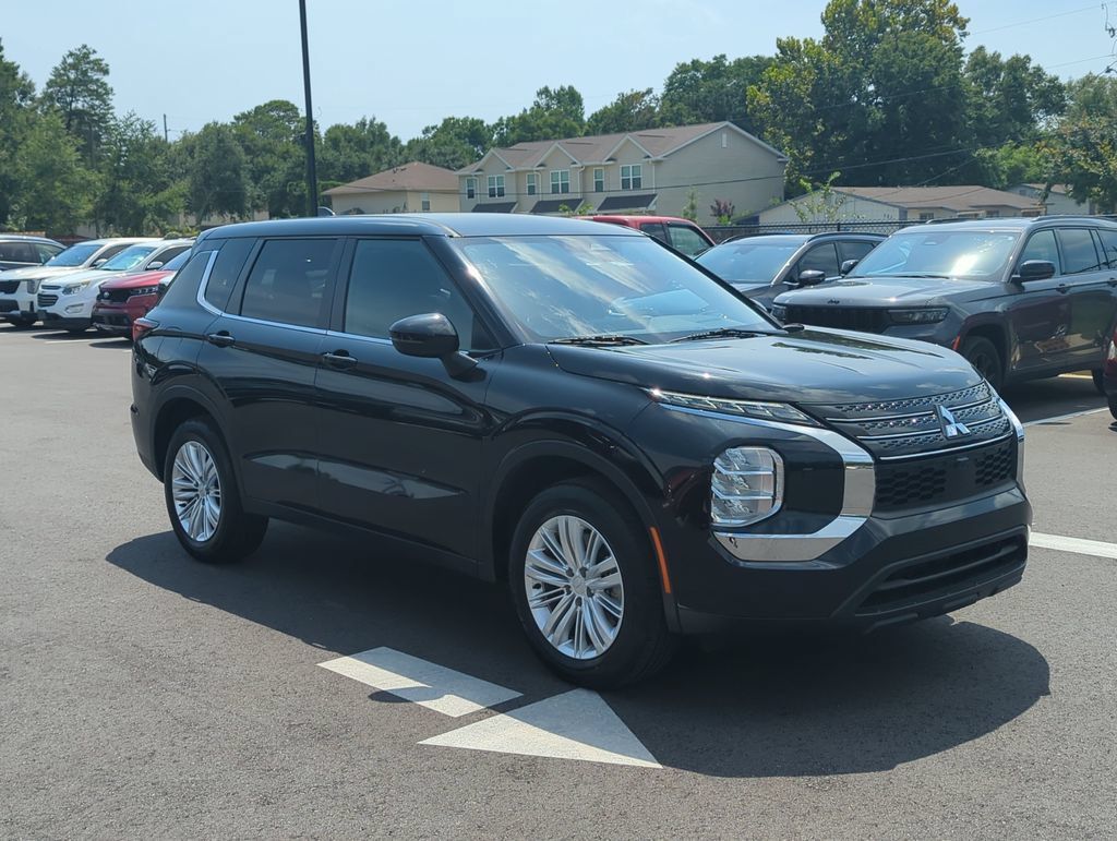 Used 2024 Mitsubishi Outlander ES AWD/4WD image 9