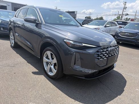 Used 2025 Audi Q5 Premium Plus w/ Premium Plus AWD/4WD image 7