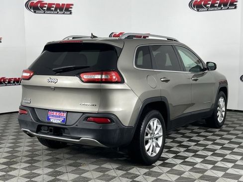 Used 2016 Jeep Cherokee Limited w/ Luxury Group image 3