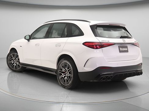 New 2026 Mercedes-Benz GLC 43 AMG 4MATIC image 2