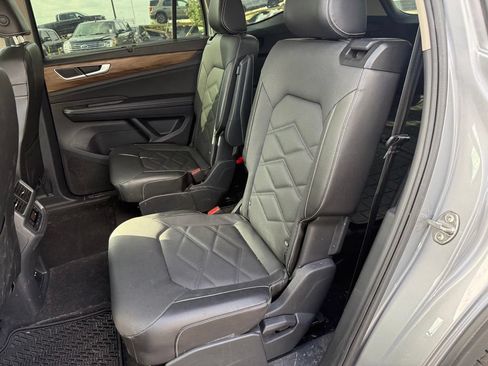 Used 2024 Volkswagen Atlas SE FWD image 10