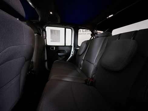 Used 2024 Jeep Wrangler Unlimited image 22