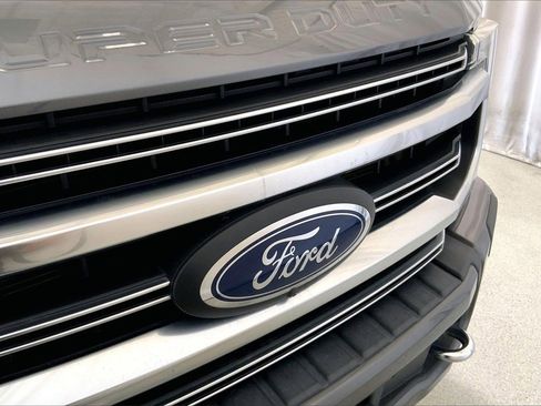 Used 2021 Ford F250 Platinum w/ Tremor Off-Road Package image 7