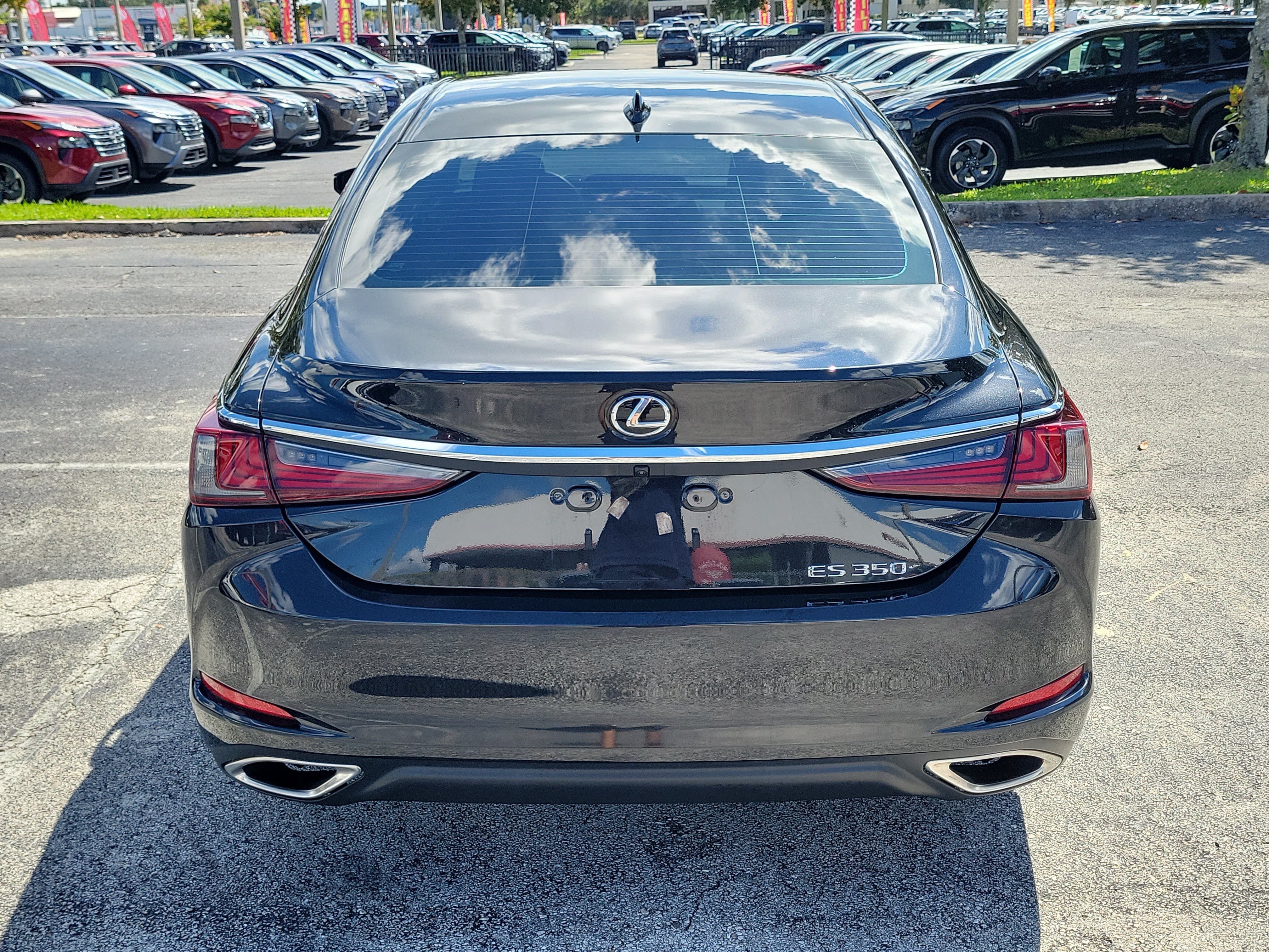 Used 2022 Lexus ES 350 w/ Accessory Package FWD image 5
