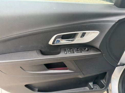 Used 2017 Chevrolet Equinox LS image 9