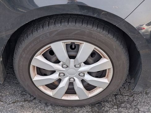 Used 2020 Toyota Corolla LE image 9