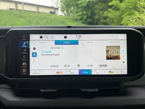 New 2025 Jeep Gladiator Sport image 21