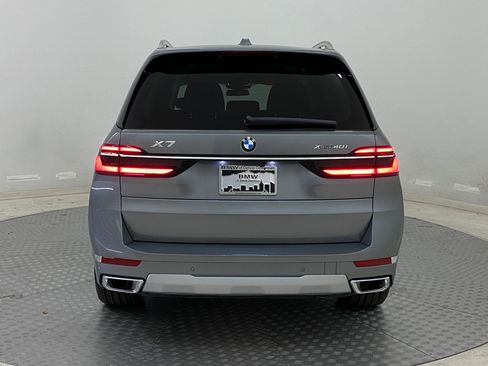 New 2026 BMW X7 xDrive40i w/ Premium Package image 9