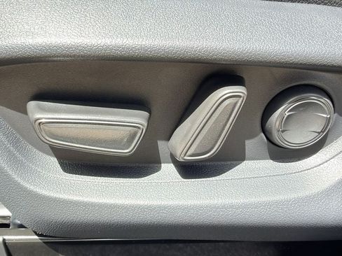 Used 2026 Toyota Camry SE FWD image 26