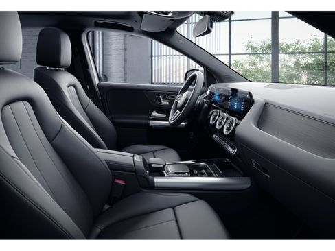 Certified 2023 Mercedes-Benz GLA 250 4MATIC image 34