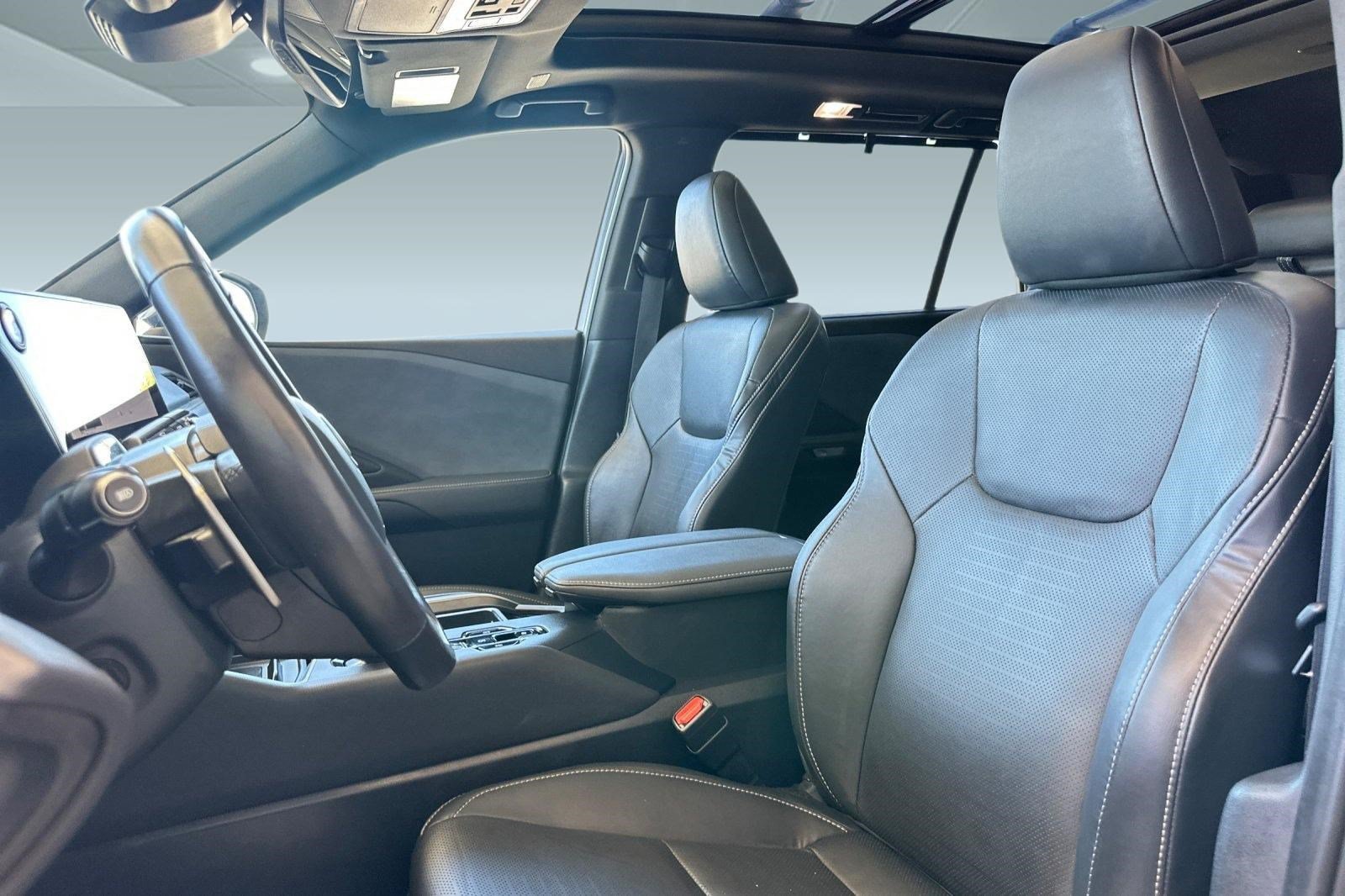 Used 2026 Lexus TX 350 FWD w/ Technology Package image 5