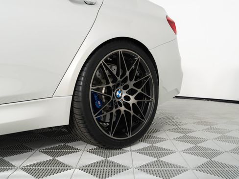 Used 2018 BMW M3 RWD image 20