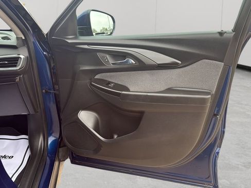 Used 2023 Chevrolet TrailBlazer LT FWD image 56