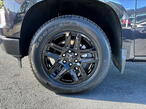 Certified 2023 Chevrolet Silverado 1500 Custom image 9