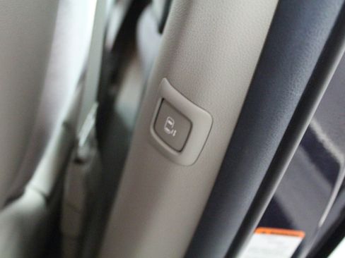 Used 2019 Kia Sedona LX image 29