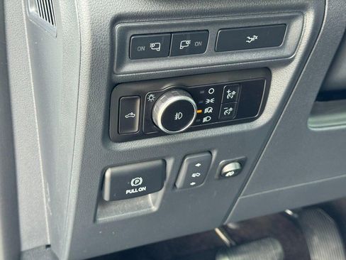 Used 2023 Ford F150 Lariat w/ Equipment Group 502A High image 18