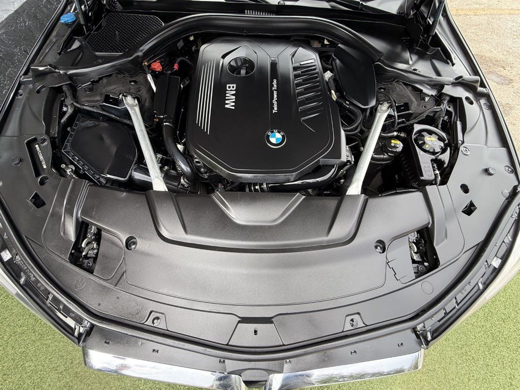 Used 2019 BMW 740i w/ M Sport Package RWD image 34
