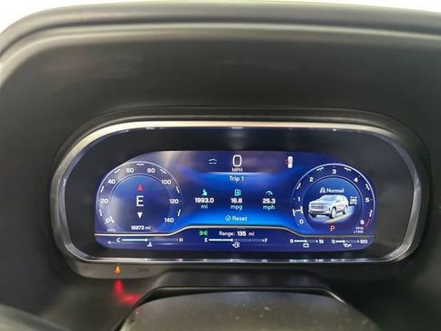 Used 2023 Chevrolet Suburban High Country image 17