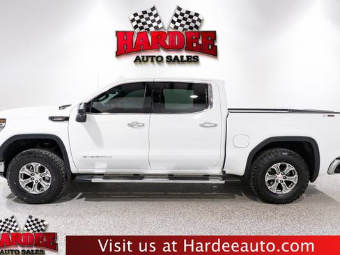 Used 2023 GMC Sierra 1500 SLT w/ SLT Convenience Package AWD/4WD image 1