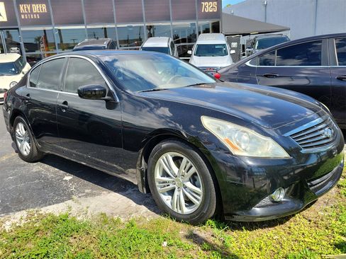 Used 2013 INFINITI G37 Journey w/ Premium Pkg image 3