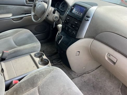 Used 2008 Toyota Sienna CE image 17