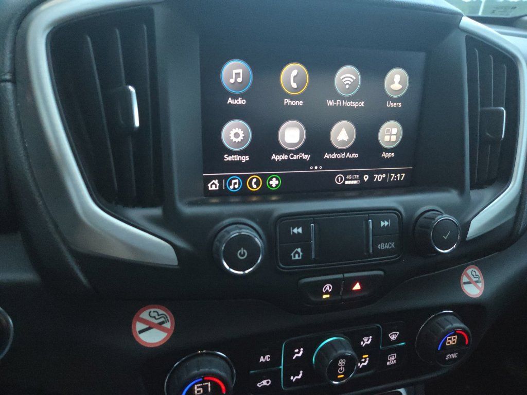 Used 2024 GMC Terrain SLT FWD image 10