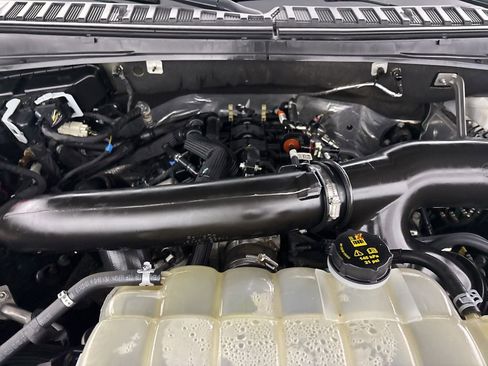 Used 2024 Ford Expedition Limited image 36