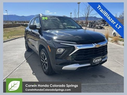 Used 2024 Chevrolet TrailBlazer LT w/ Convenience Package image 1