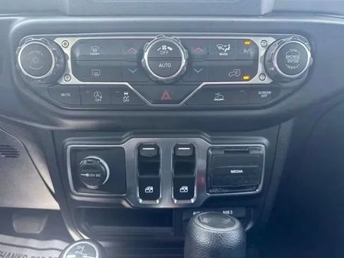 Used 2021 Jeep Wrangler Sport AWD/4WD image 24