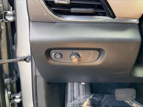 Certified 2023 Chevrolet Traverse LS image 32