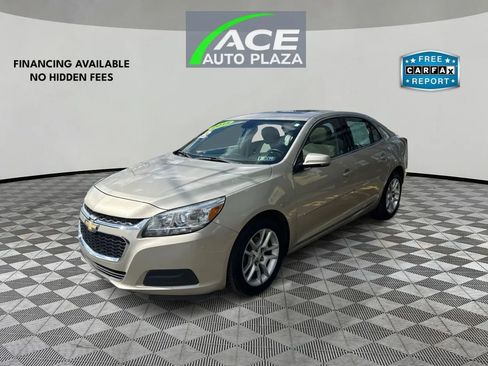 Used 2015 Chevrolet Malibu LT w/ Power Convenience Package image 2