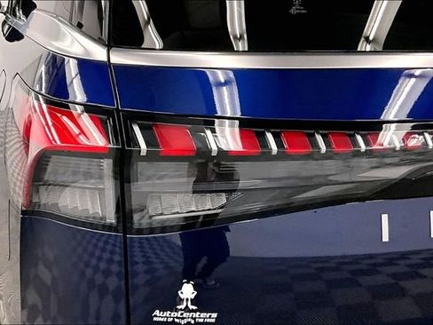 Used 2025 INFINITI QX80 Sensory image 37