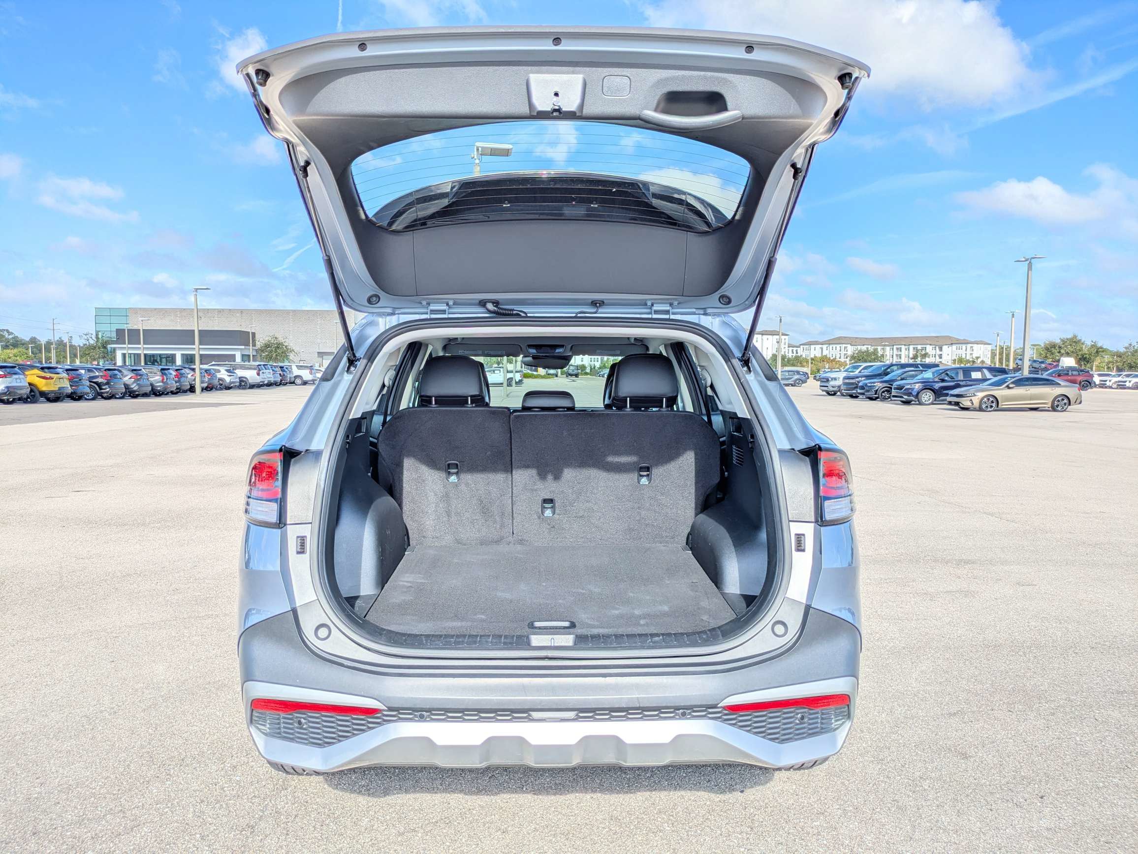 Used 2023 Kia Sportage EX FWD image 32