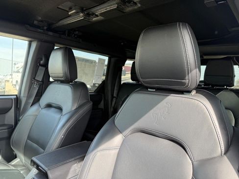New 2025 Ford Bronco Outer Banks w/ Sasquatch Package AWD/4WD image 9