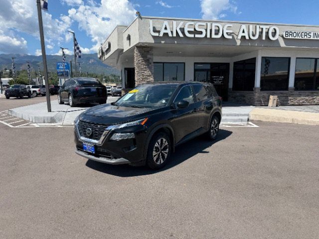 Used 2023 Nissan Rogue SV FWD image 6