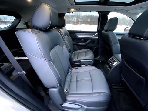 Used 2024 MAZDA CX-90 Plug-In Hybrid w/ Premium Pkg image 20