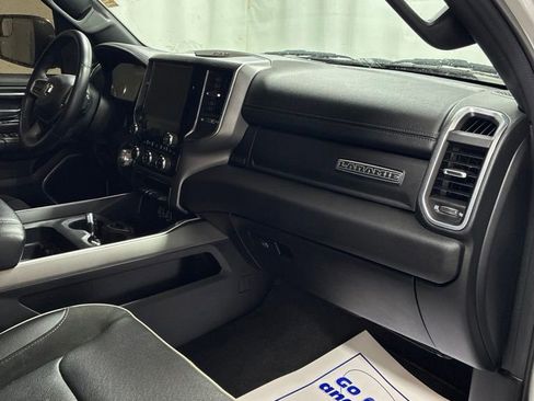 Used 2024 RAM 1500 Laramie AWD/4WD image 32