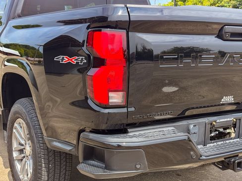 Used 2024 Chevrolet Colorado LT w/ LT Convenience Package III AWD/4WD image 10