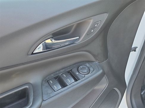 Used 2022 Chevrolet Equinox LT image 10
